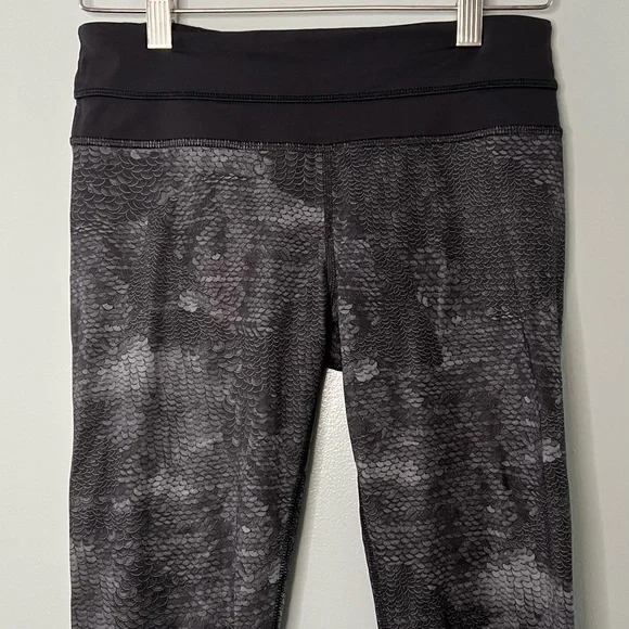 lululemon Inspire Crop II *All Full-On Luxtreme - Picture 3 of 9